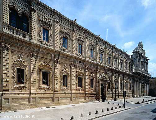 Palazzo-Governo-Lecce_01.jpg