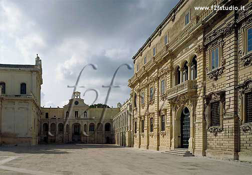 Piazza-Duomo-Lecce_2.jpg