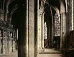 Interno1-Chartres.jpg