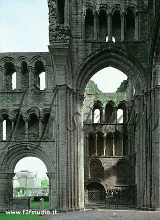 Abbey-Kelso_2.jpg