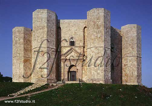 Castel-del-Monte_1.jpg