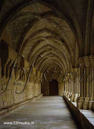 Chiostro-Poblet_1.jpg