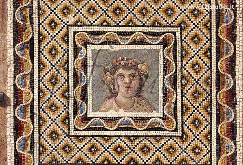 Palazzo-Massimo_1.jpg